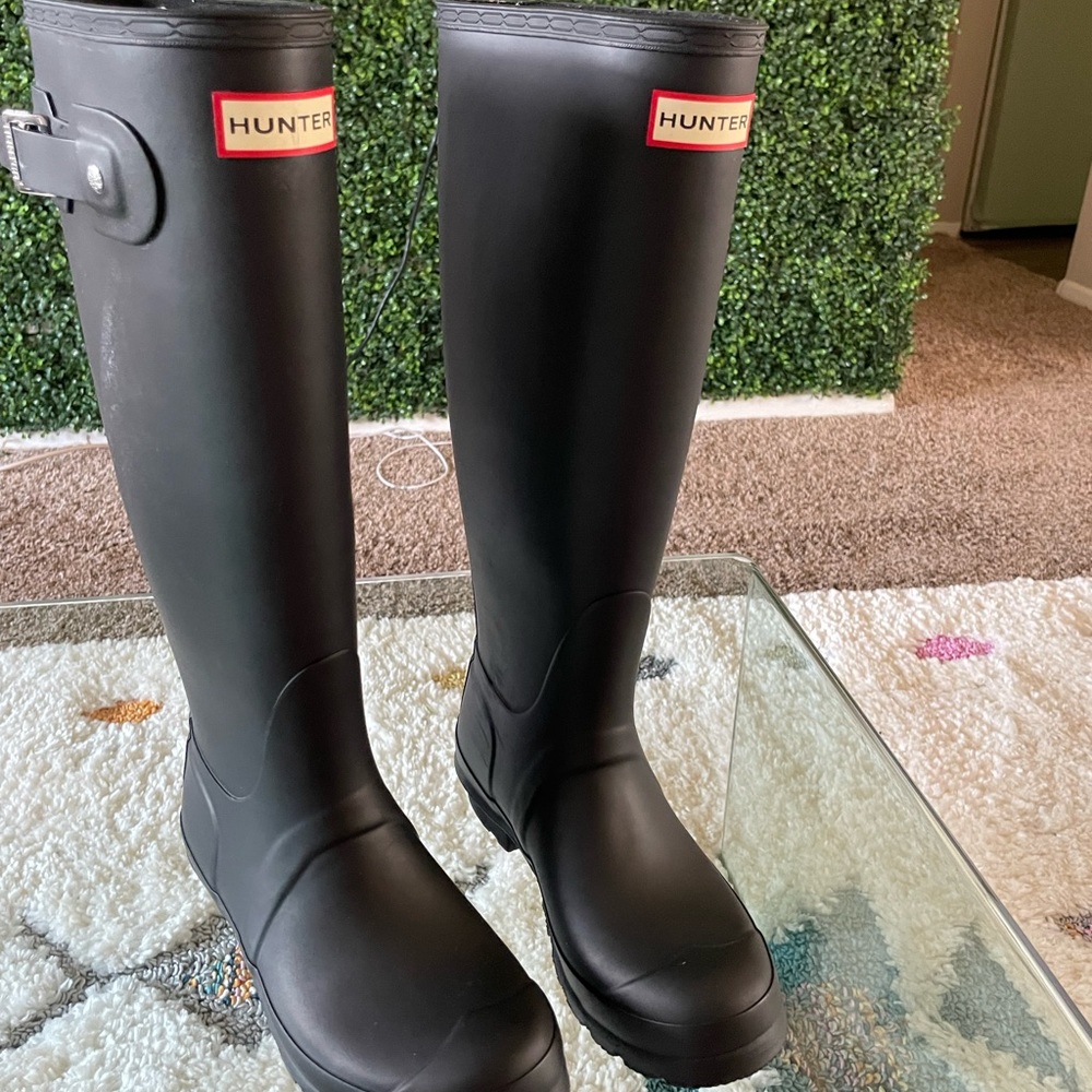Tall Hunter rain boots size 6 NWOT
